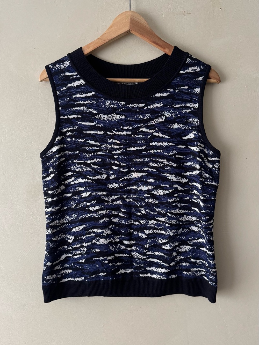 St. John Navy Blue and White Textured Knit Sleeveless Top